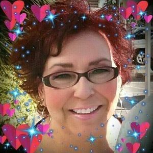 Meet your Posher, Flora